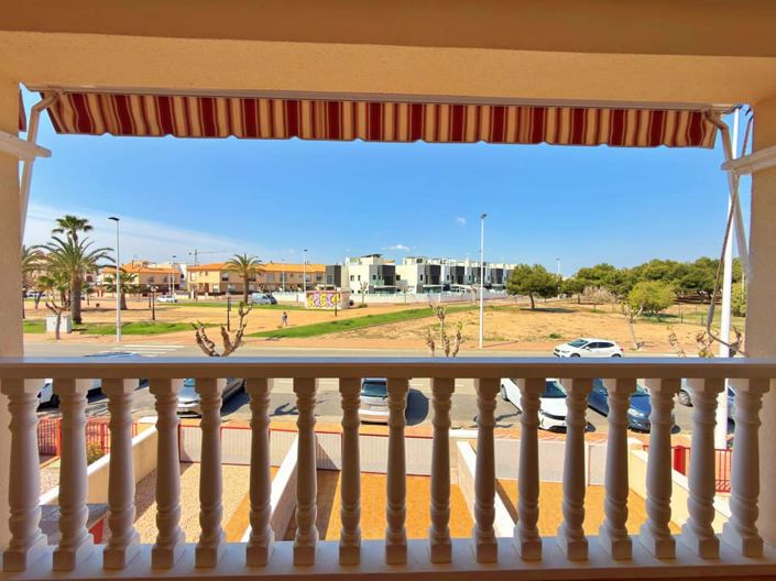 Image No.24-3 Bed Townhouse for sale