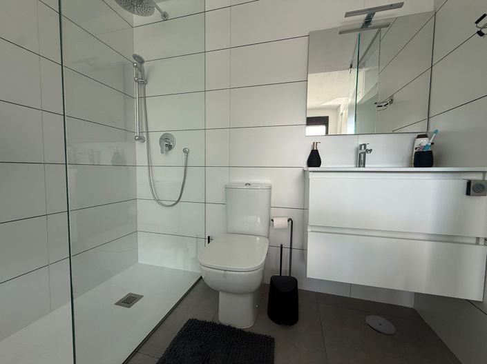 Image No.15-2 Bed Apartment for sale