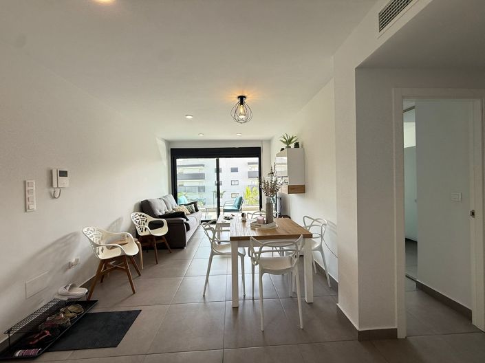 Image No.8-2 Bed Apartment for sale