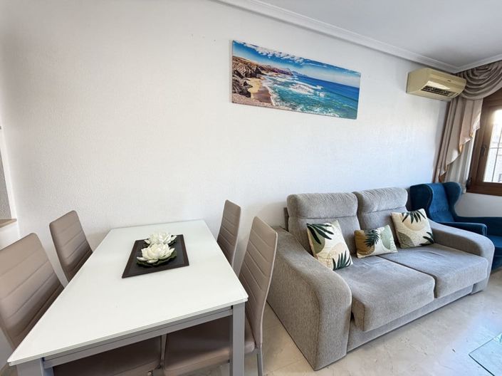 Image No.8-2 Bed Townhouse for sale