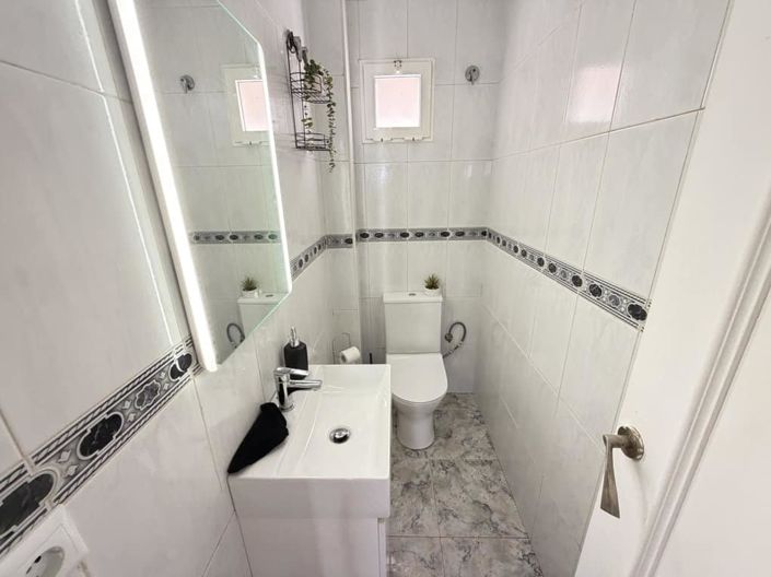 Image No.13-3 Bed Apartment for sale