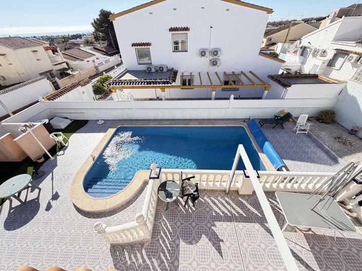 Image No.2-3 Bed Villa for sale