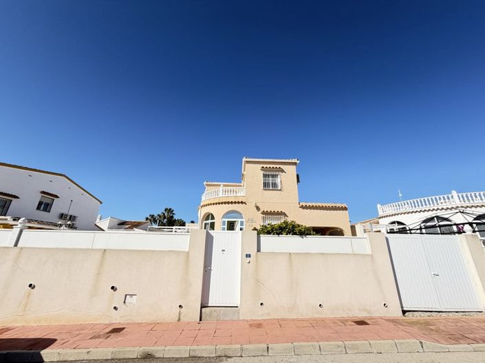 Image No.27-3 Bed Villa for sale