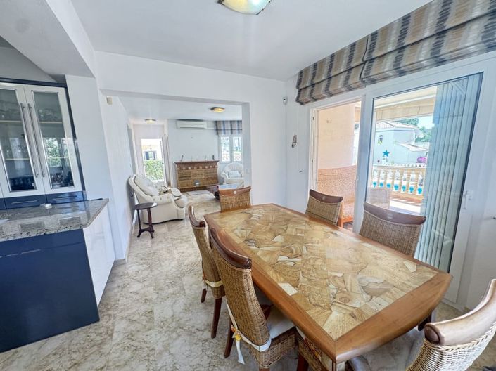 Image No.10-3 Bed Villa for sale