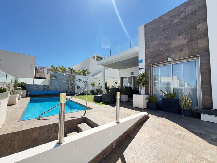 Image No.4-Villa de 3 chambres à vendre à Villamartin