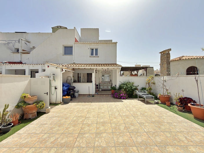 Image No.15-3 Bed Townhouse for sale