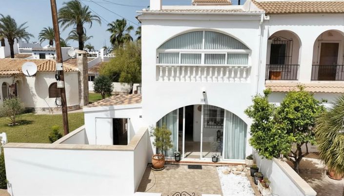 Image No.2-Maison de ville de 3 chambres à vendre à Villamartin