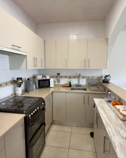Image No.8-3 Bed Townhouse for sale