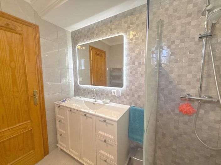 Image No.6-3 Bed Villa for sale