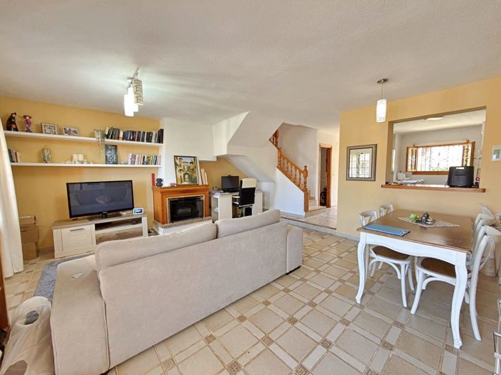 Image No.14-3 Bed Townhouse for sale