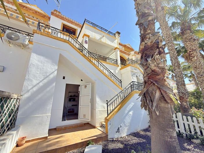 Image No.20-3 Bed Townhouse for sale