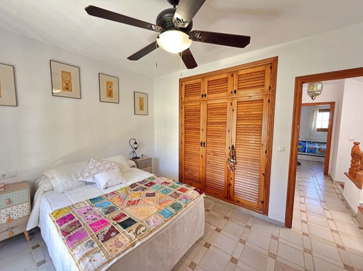 Image No.25-3 Bed Townhouse for sale