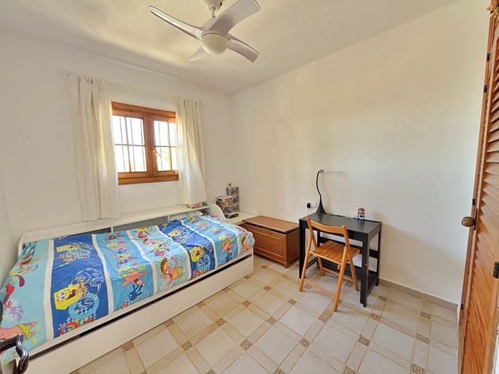 Image No.30-3 Bed Townhouse for sale