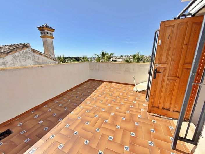 Image No.35-3 Bed Townhouse for sale