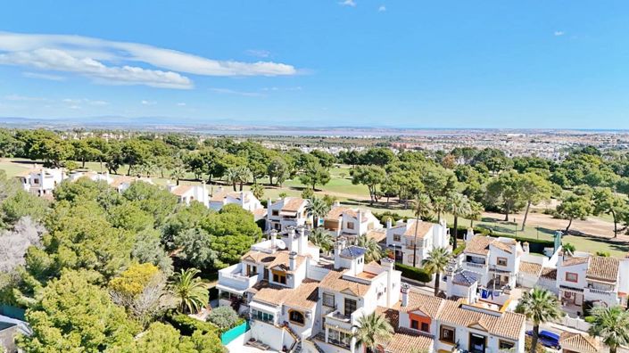 Image No.37-3 Bed Townhouse for sale