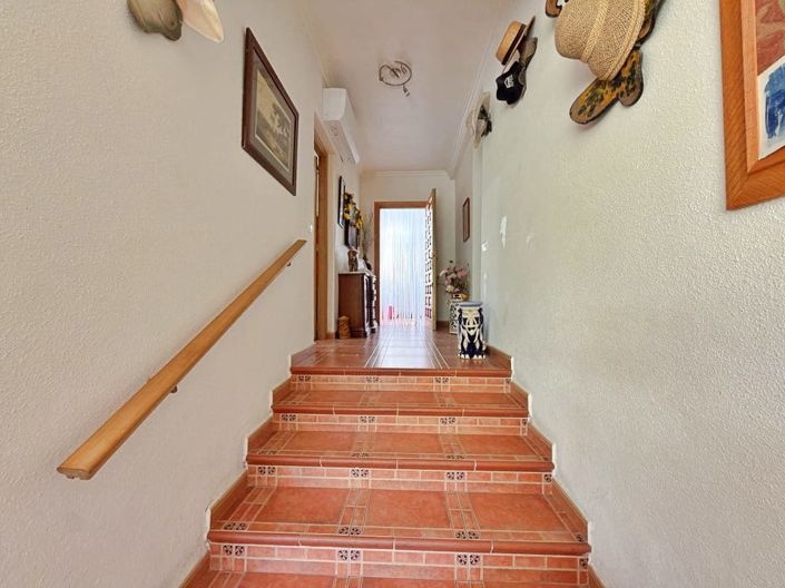 Image No.13-3 Bed Villa for sale