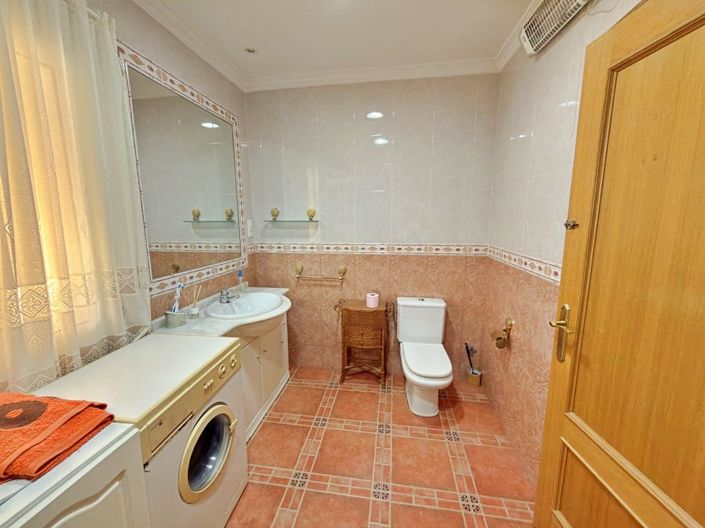 Image No.16-3 Bed Villa for sale