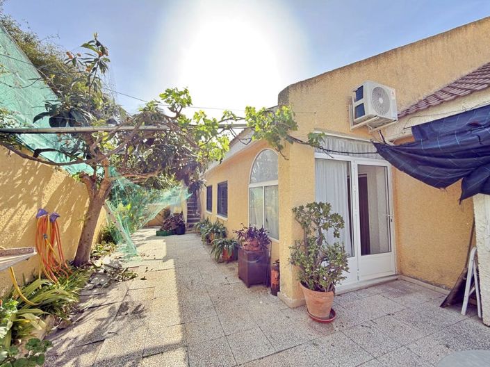 Image No.22-3 Bed Villa for sale