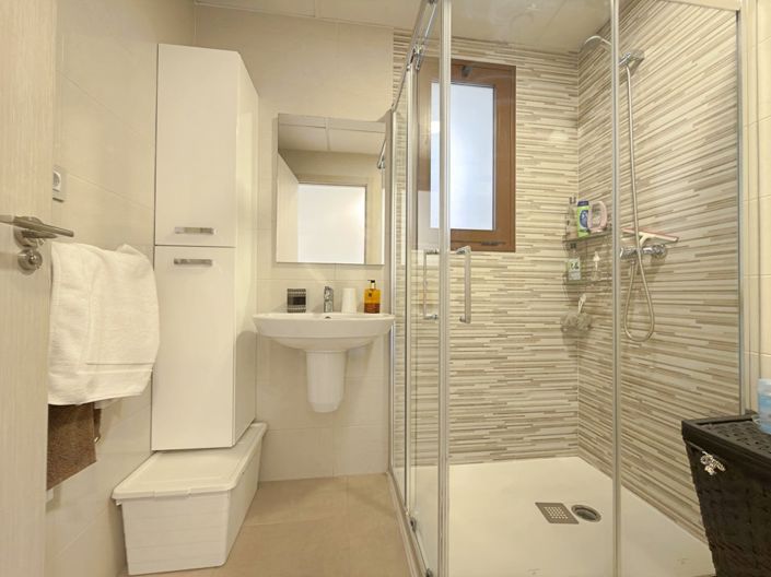 Image No.35-3 Bed Apartment for sale