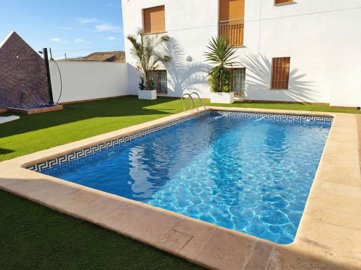 pool-area17743506211aq5zyresult