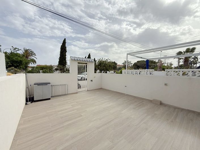 Image No.3-3 Bed Townhouse for sale