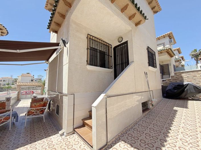 Image No.5-5 Bed Villa for sale