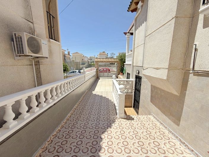 Image No.8-5 Bed Villa for sale