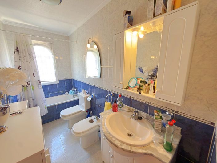 Image No.18-3 Bed Villa for sale
