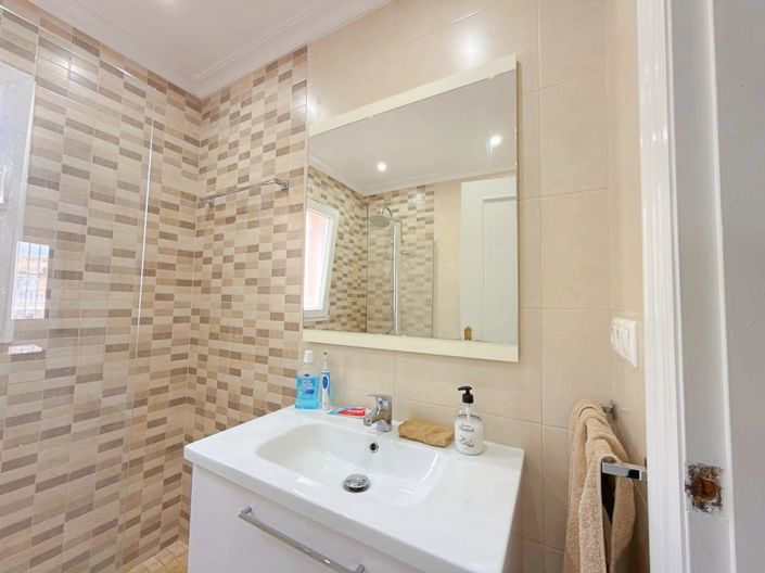Image No.22-2 Bed Townhouse for sale