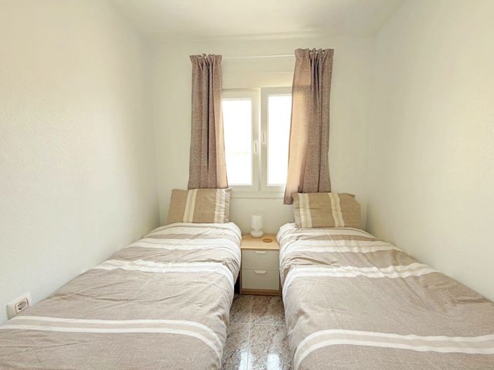Image No.24-2 Bed Townhouse for sale