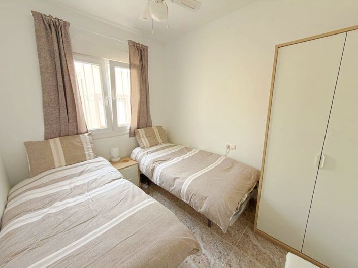 Image No.25-2 Bed Townhouse for sale