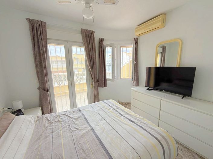 Image No.27-2 Bed Townhouse for sale