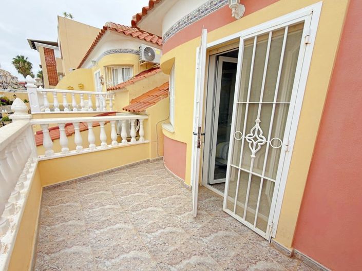 Image No.30-2 Bed Townhouse for sale