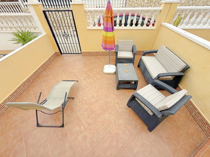 Image No.8-2 Bed Townhouse for sale