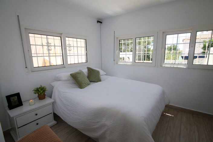 Image No.20-3 Bed Villa for sale