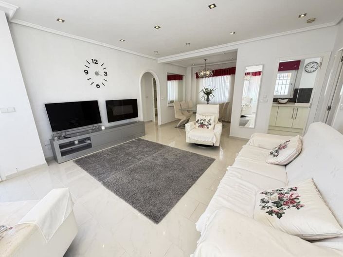 Image No.5-4 Bed Villa for sale