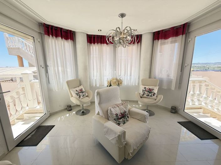Image No.6-4 Bed Villa for sale