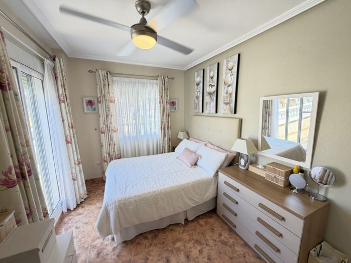 Image No.12-2 Bed Townhouse for sale