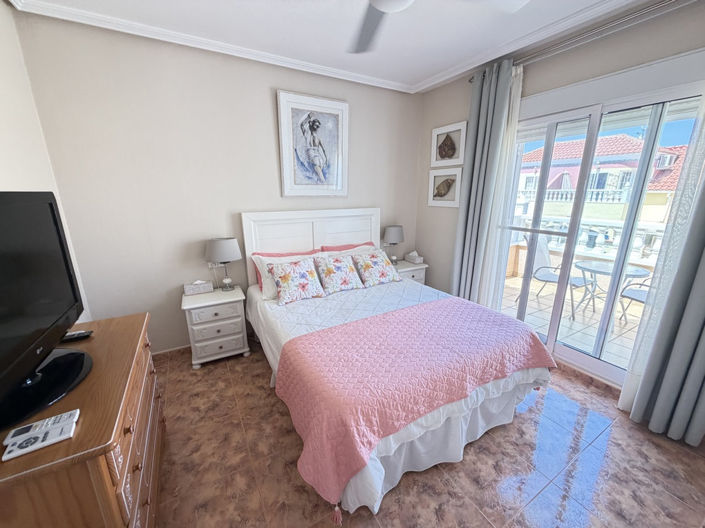 Image No.14-2 Bed Townhouse for sale