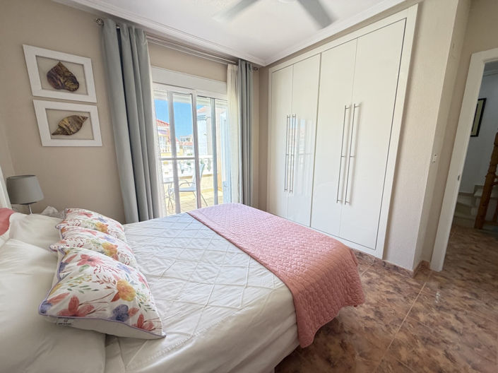 Image No.17-2 Bed Townhouse for sale