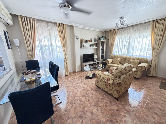 Image No.8-2 Bed Townhouse for sale