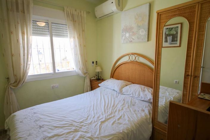 Image No.24-3 Bed Townhouse for sale