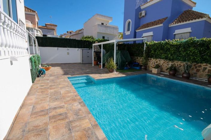 Image No.2-Villa for sale