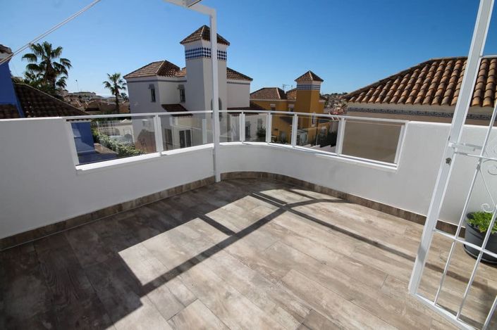 Image No.21-Villa for sale