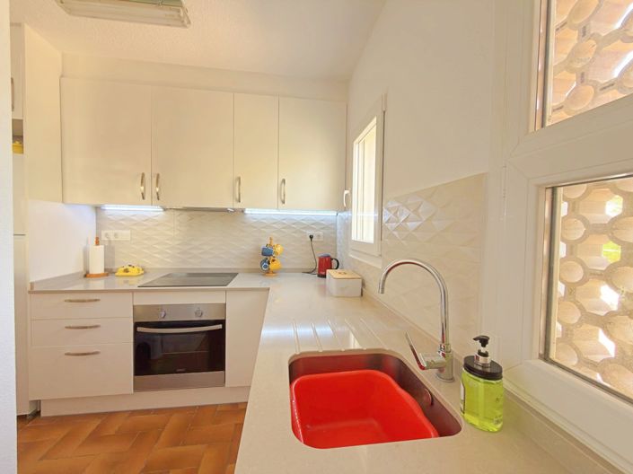 Image No.15-2 Bed Apartment for sale