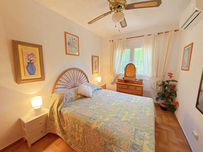 Image No.20-2 Bed Apartment for sale