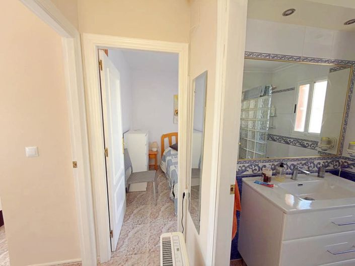 Image No.19-3 Bed Townhouse for sale