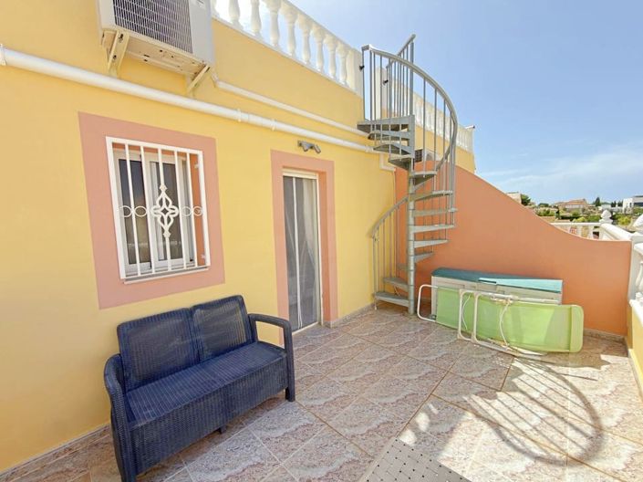 Image No.27-3 Bed Townhouse for sale
