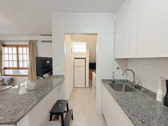 Image No.15-2 Bed Townhouse for sale
