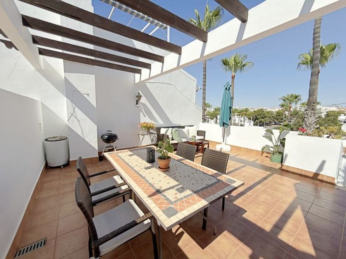 Image No.7-2 Bed Townhouse for sale